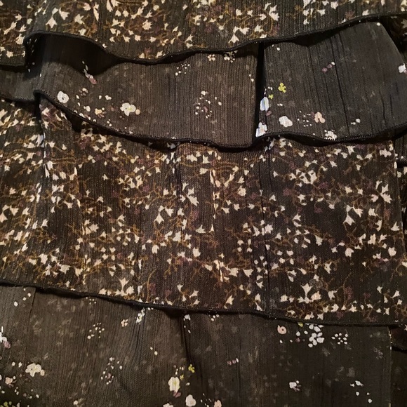 Old navy ruffled skirt - Picture 5 of 6